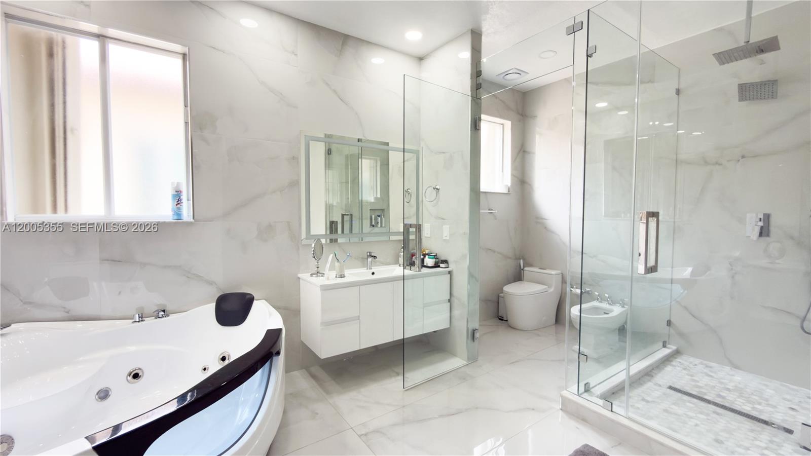 A B AT TAMIAMI TRAIL PHAS - Residential