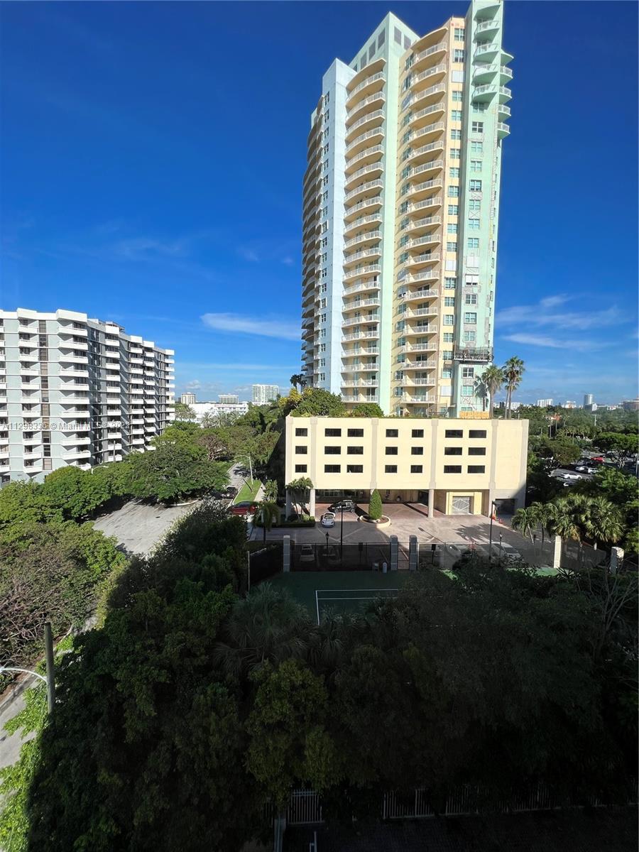BRICKELL 25 CONDO - Residential Lease