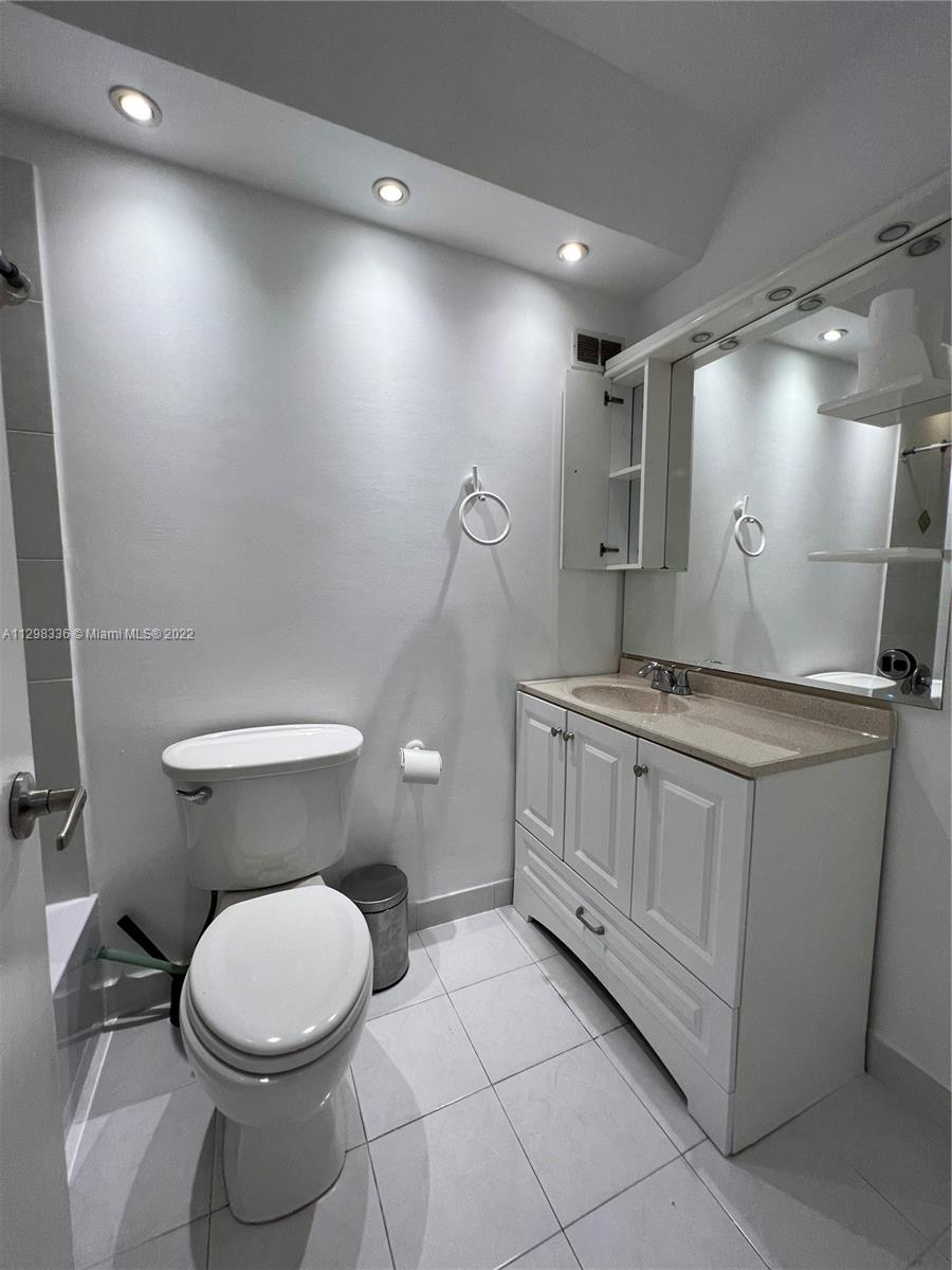 BRICKELL 25 CONDO - Residential Lease