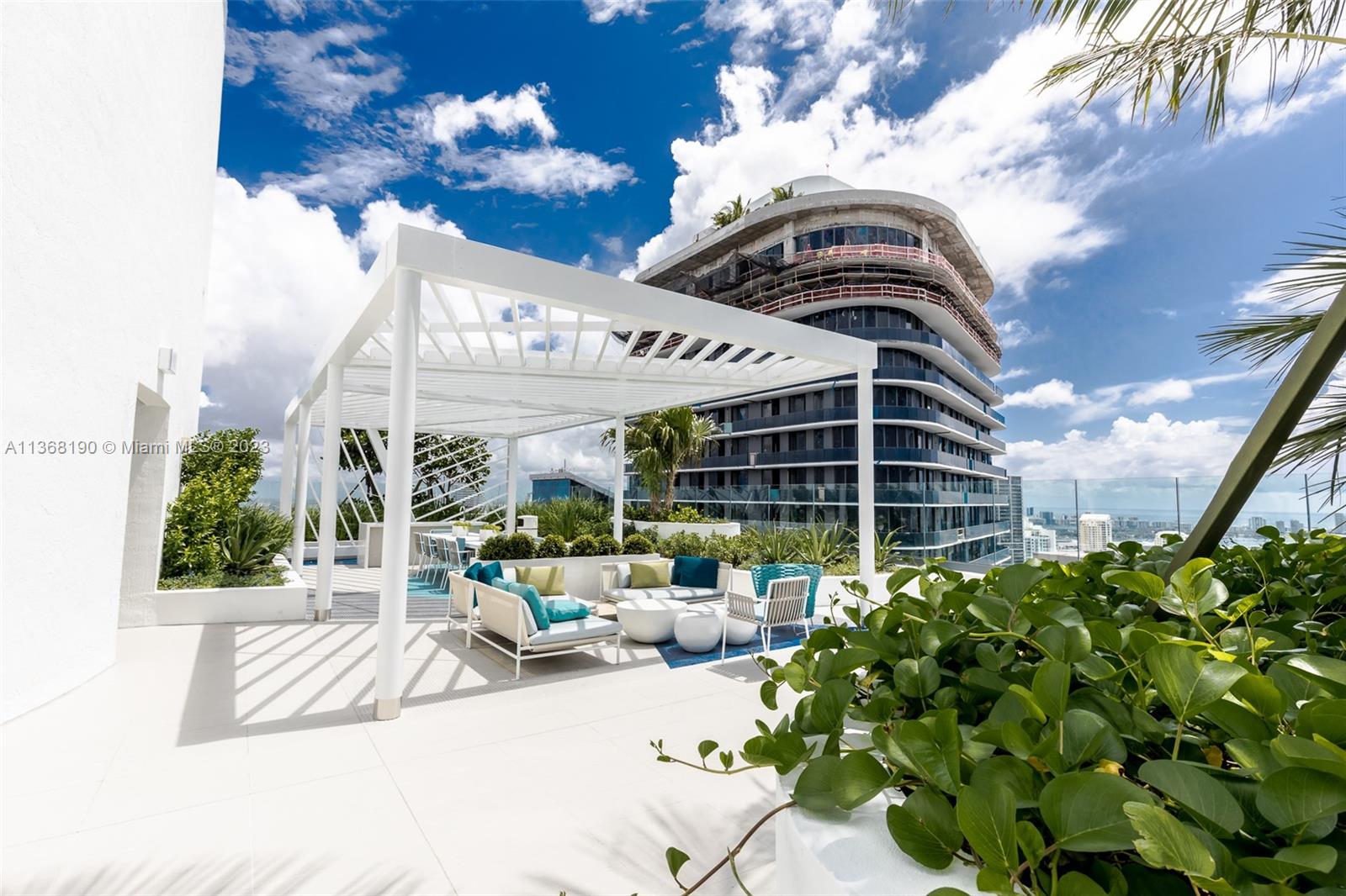 BRICKELL HEIGHTS EAST CON - Residential Lease
