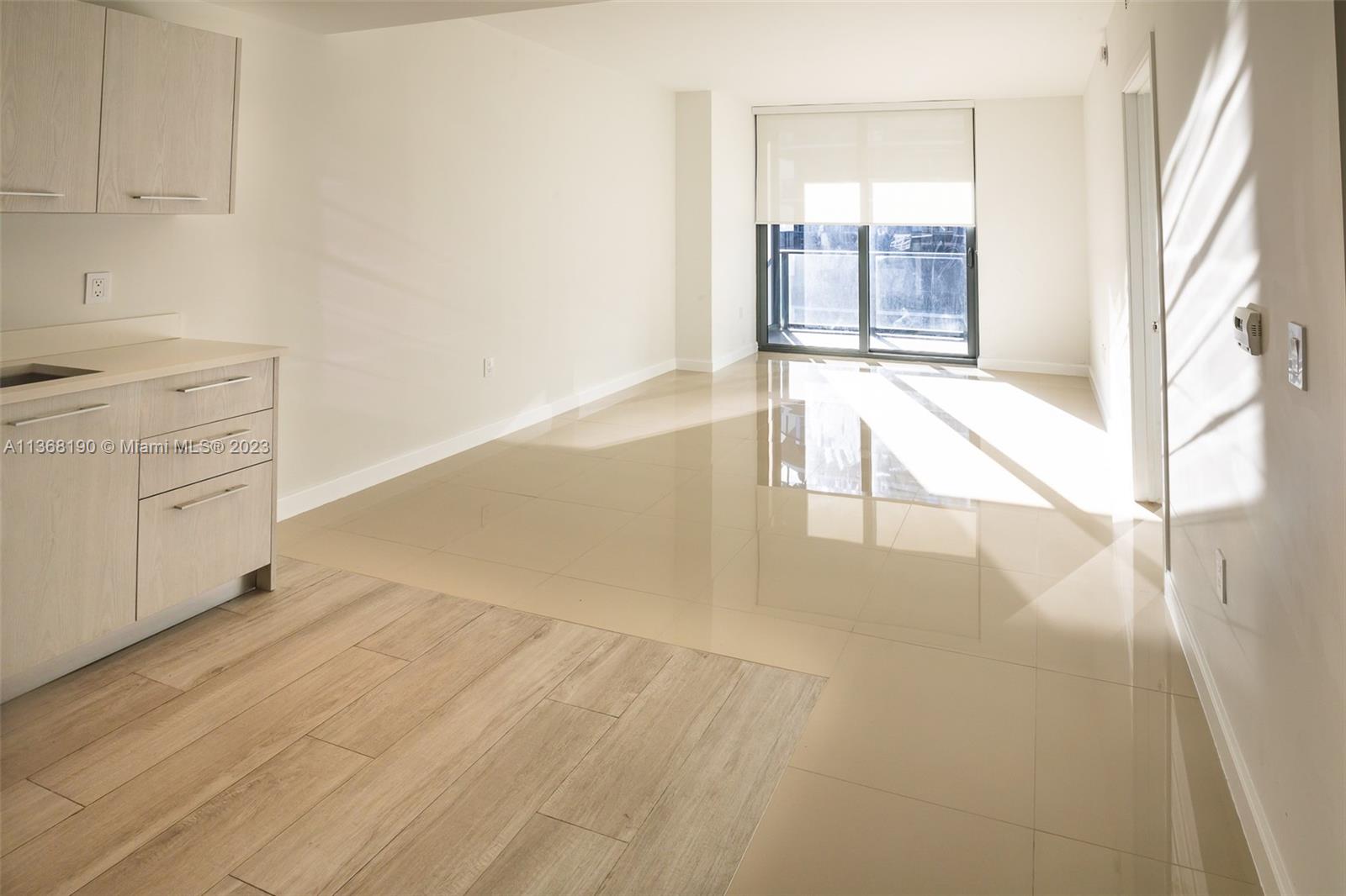 BRICKELL HEIGHTS EAST CON - Residential Lease