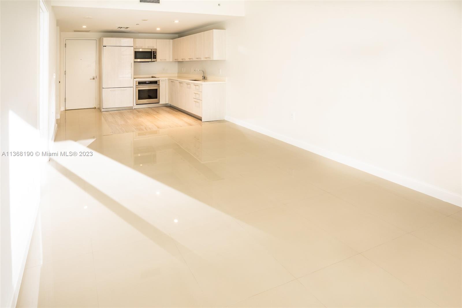 BRICKELL HEIGHTS EAST CON - Residential Lease