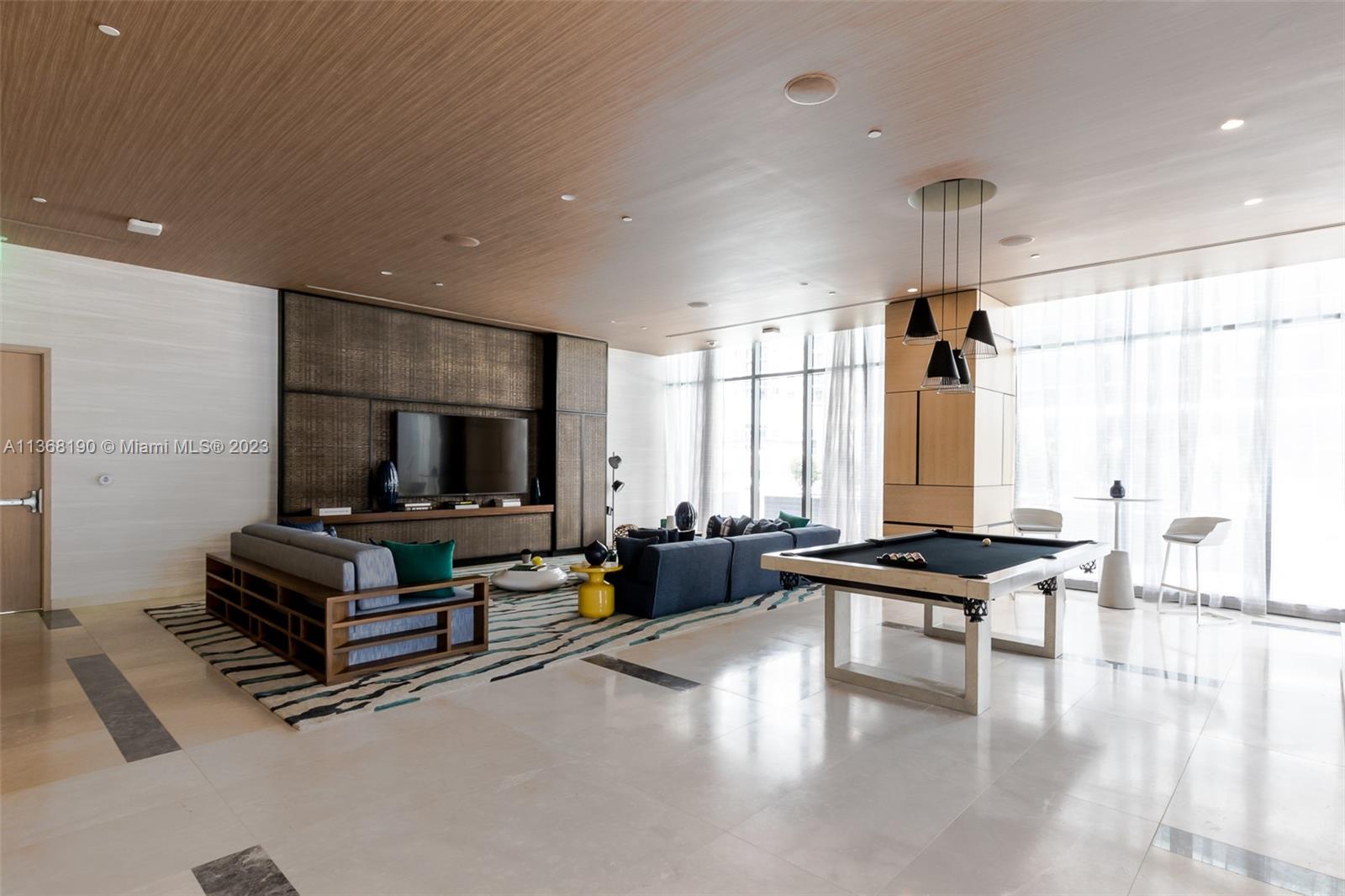 BRICKELL HEIGHTS EAST CON - Residential Lease