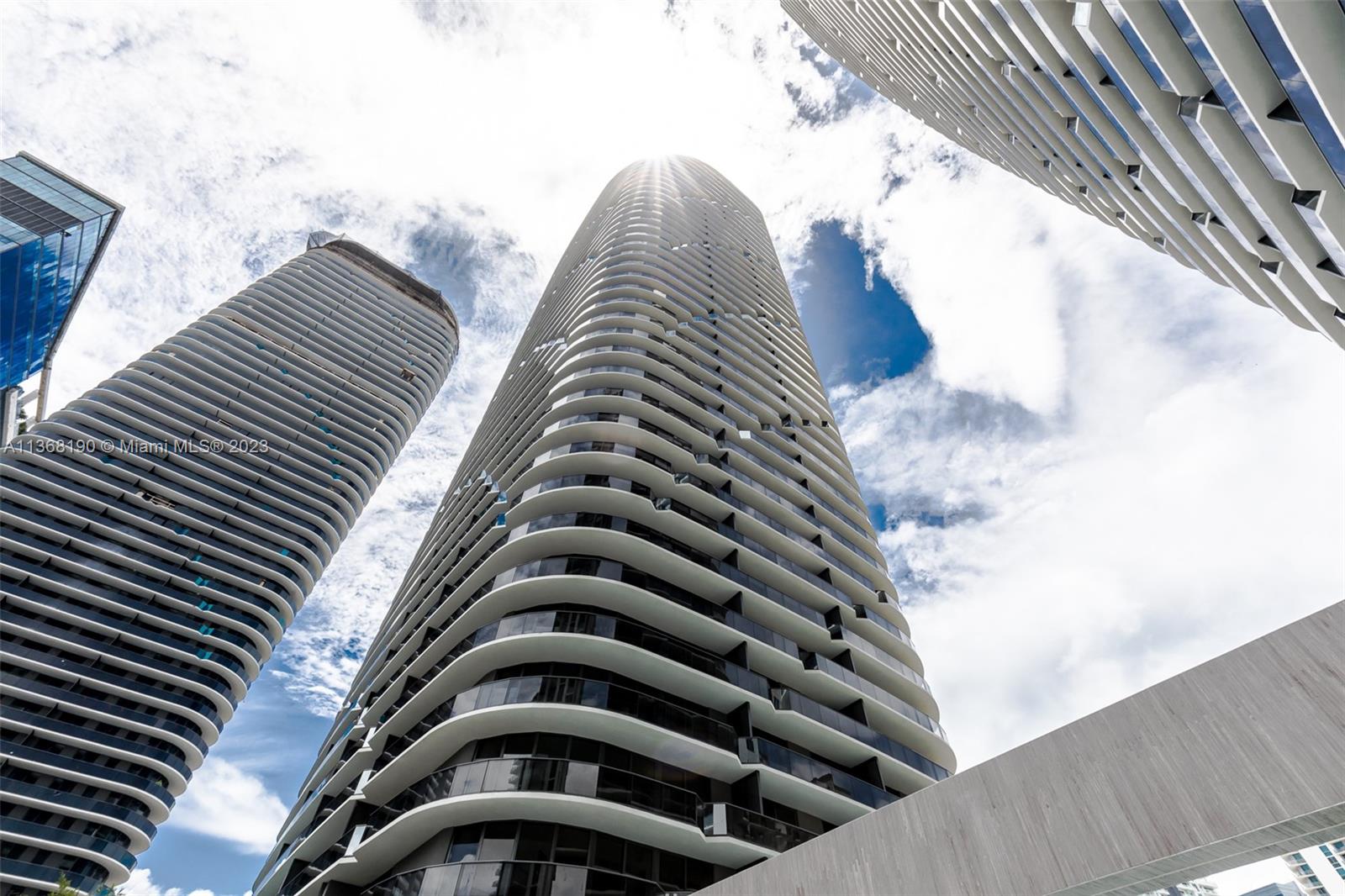 BRICKELL HEIGHTS EAST CON - Residential Lease