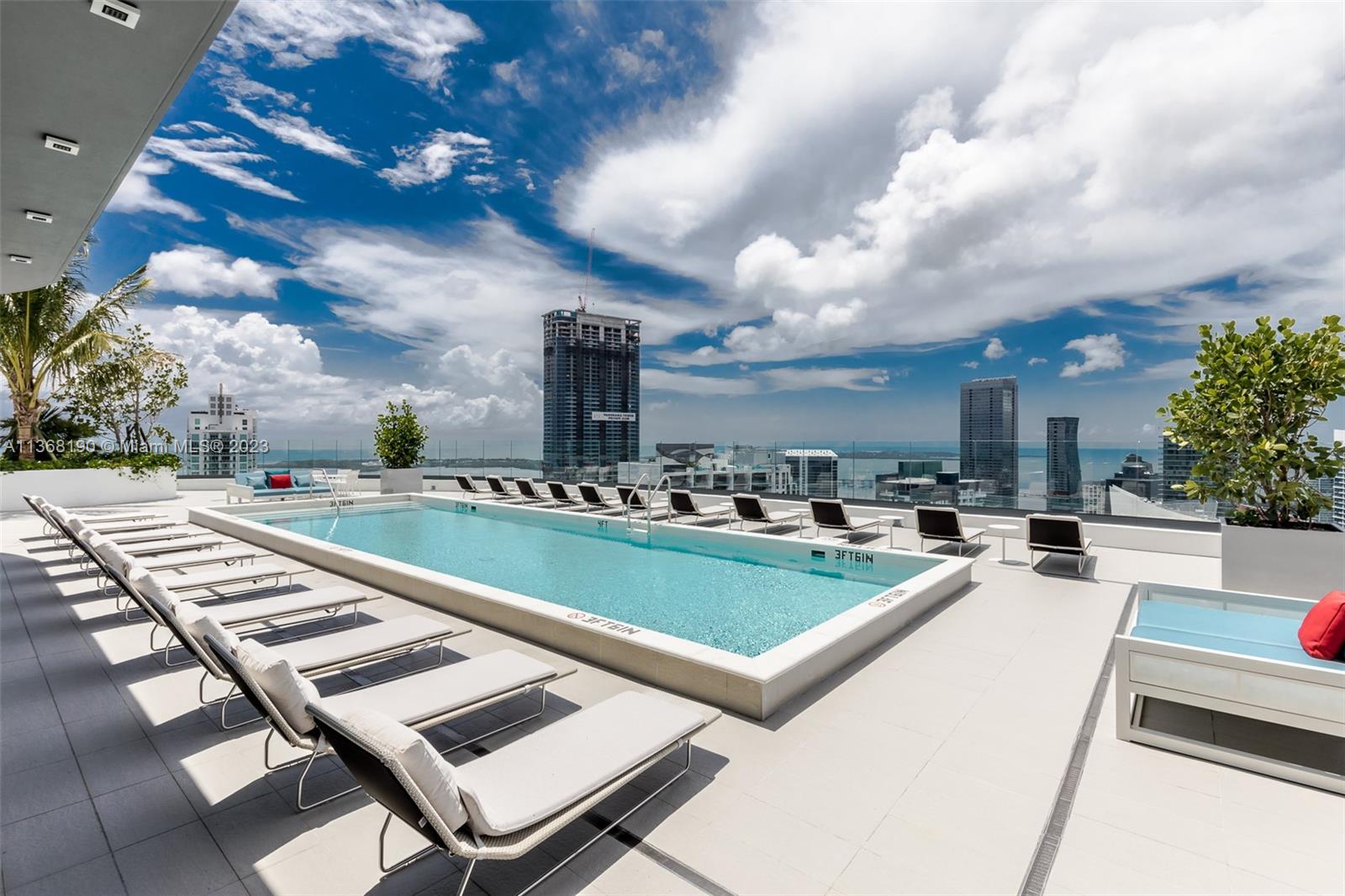 BRICKELL HEIGHTS EAST CON - Residential Lease