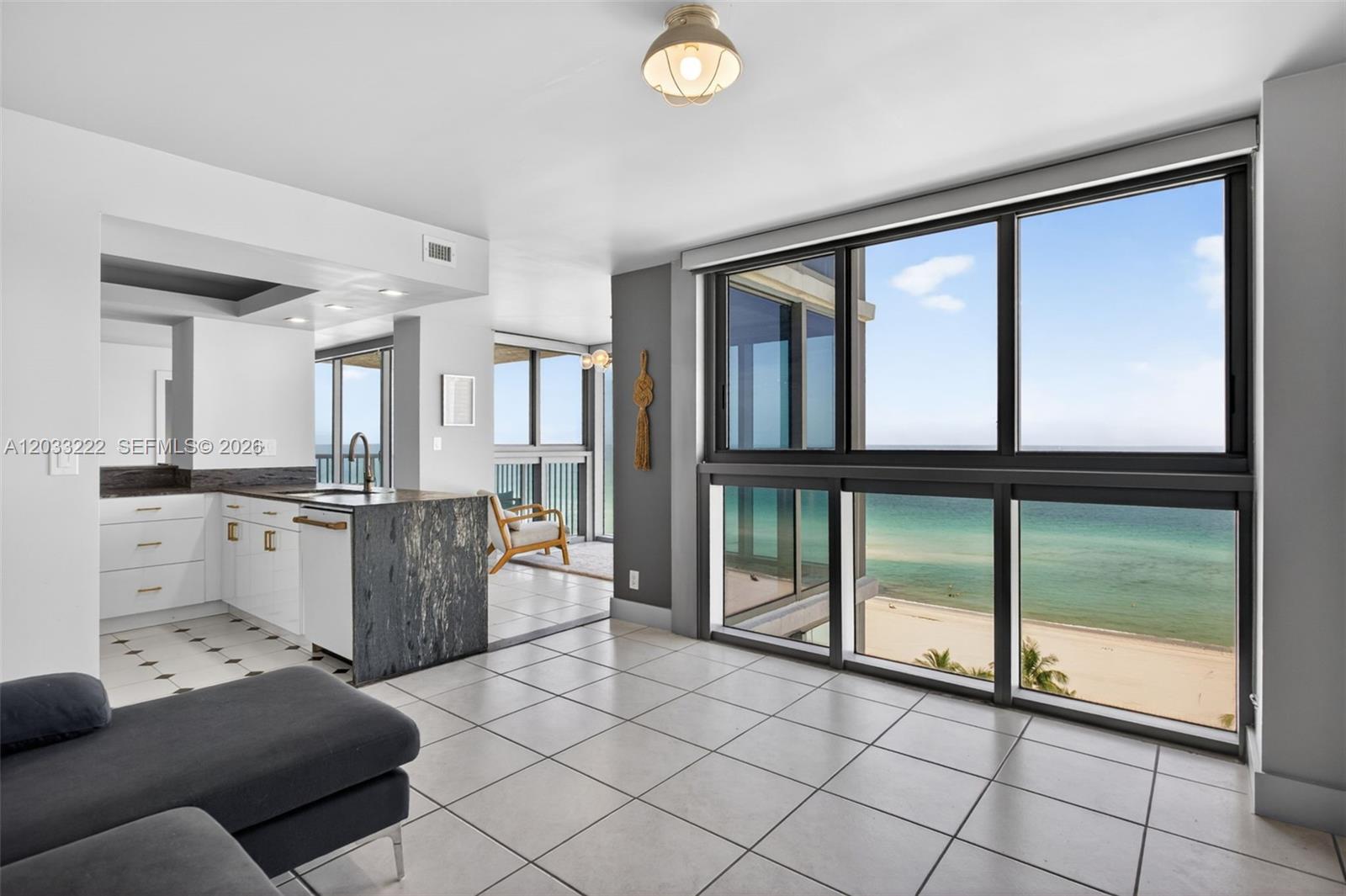 MIRASOL OCEAN TOWERS COND - Residential