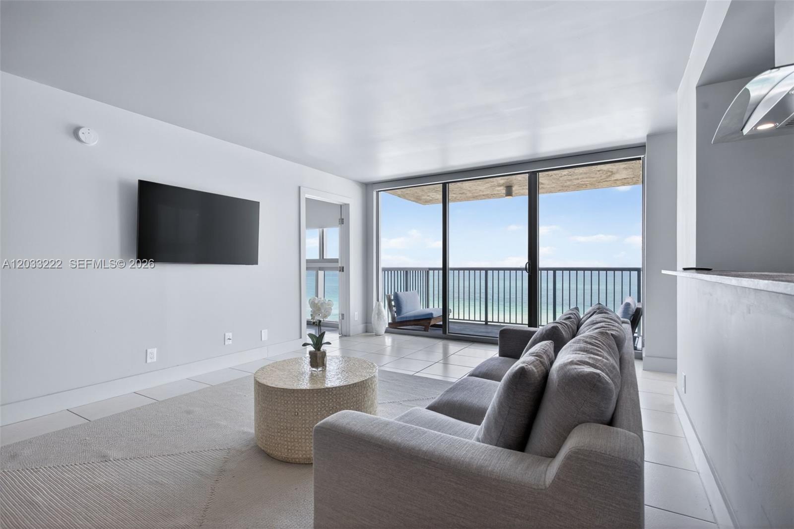 MIRASOL OCEAN TOWERS COND - Residential