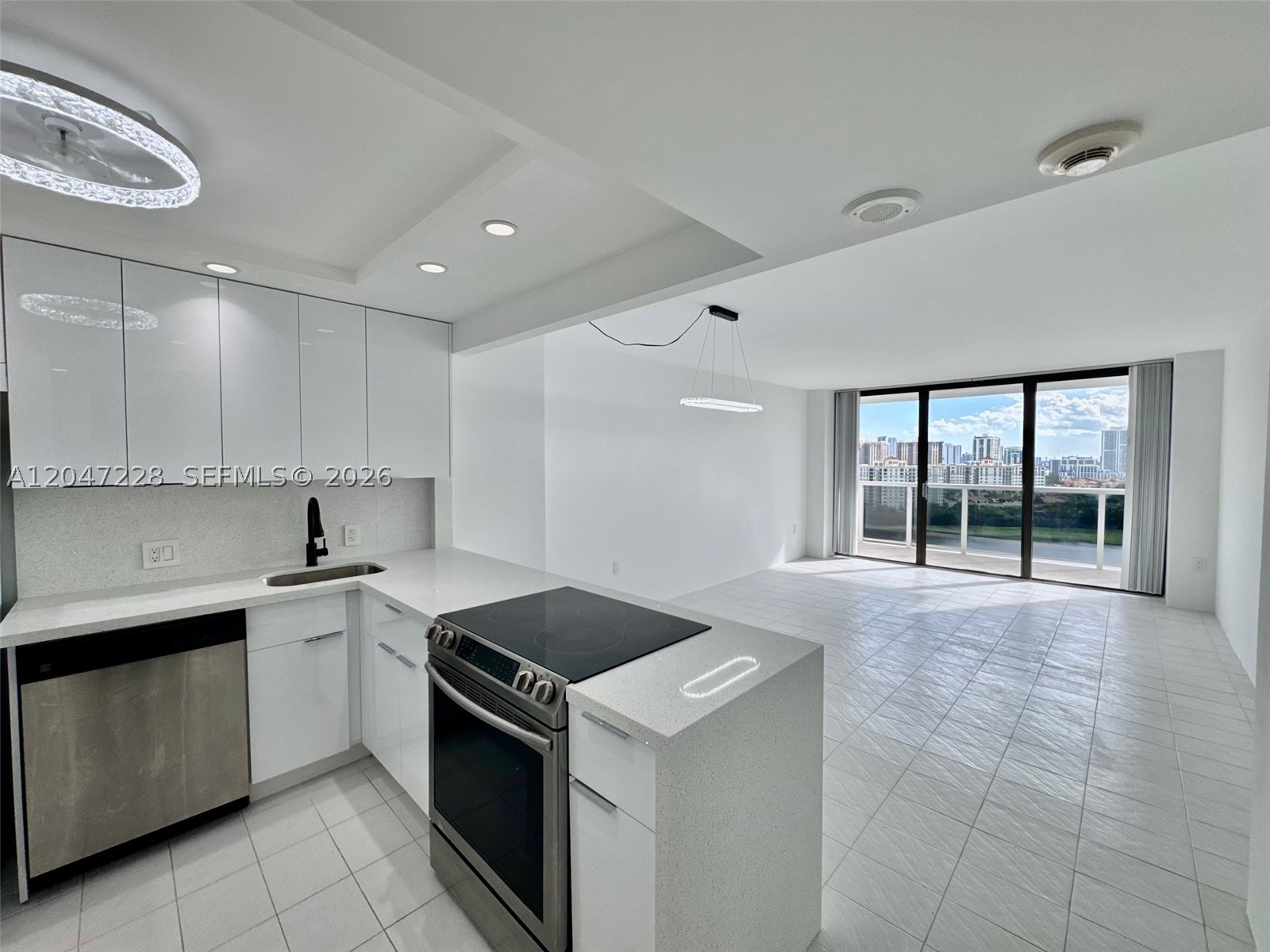 AVENTURA-EL DORADO CONDO - Residential