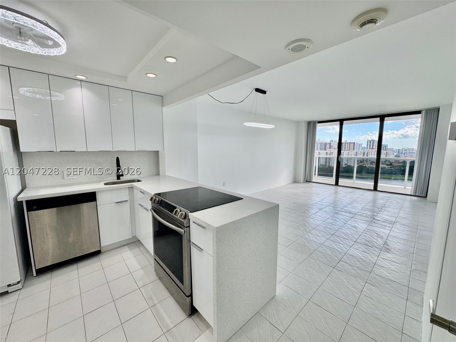 AVENTURA-EL DORADO CONDO - Residential