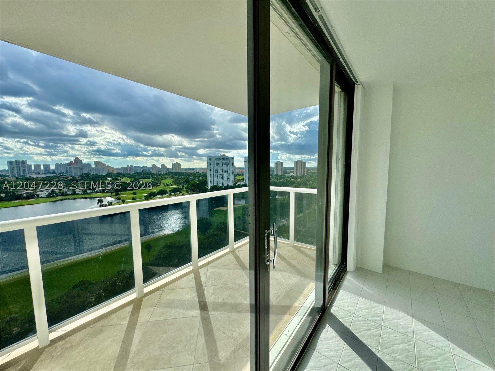 AVENTURA-EL DORADO CONDO - Residential