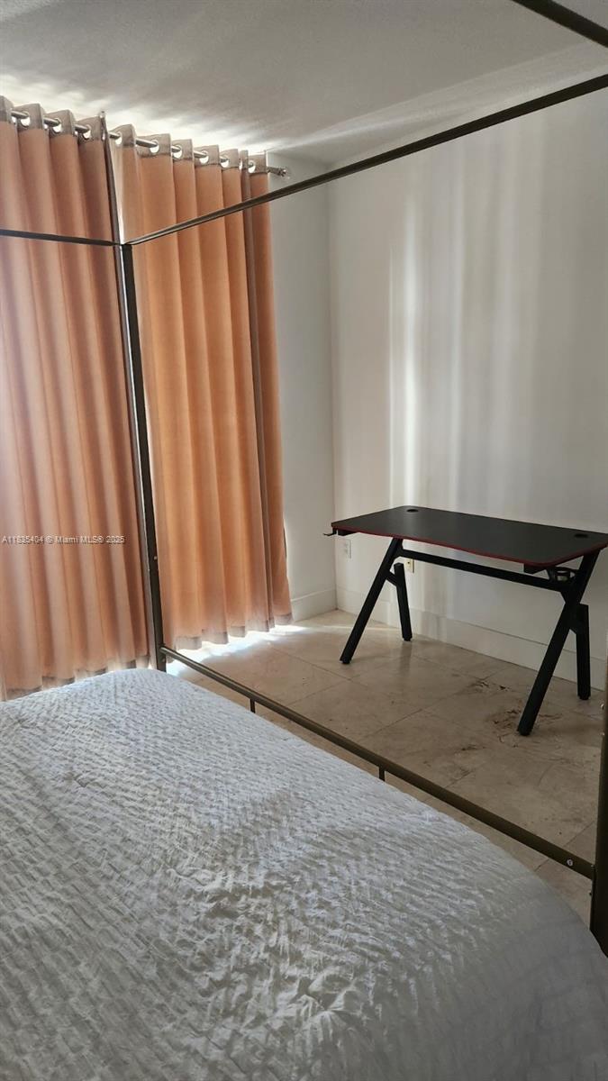 THE SAIL CONDO - Residential Lease