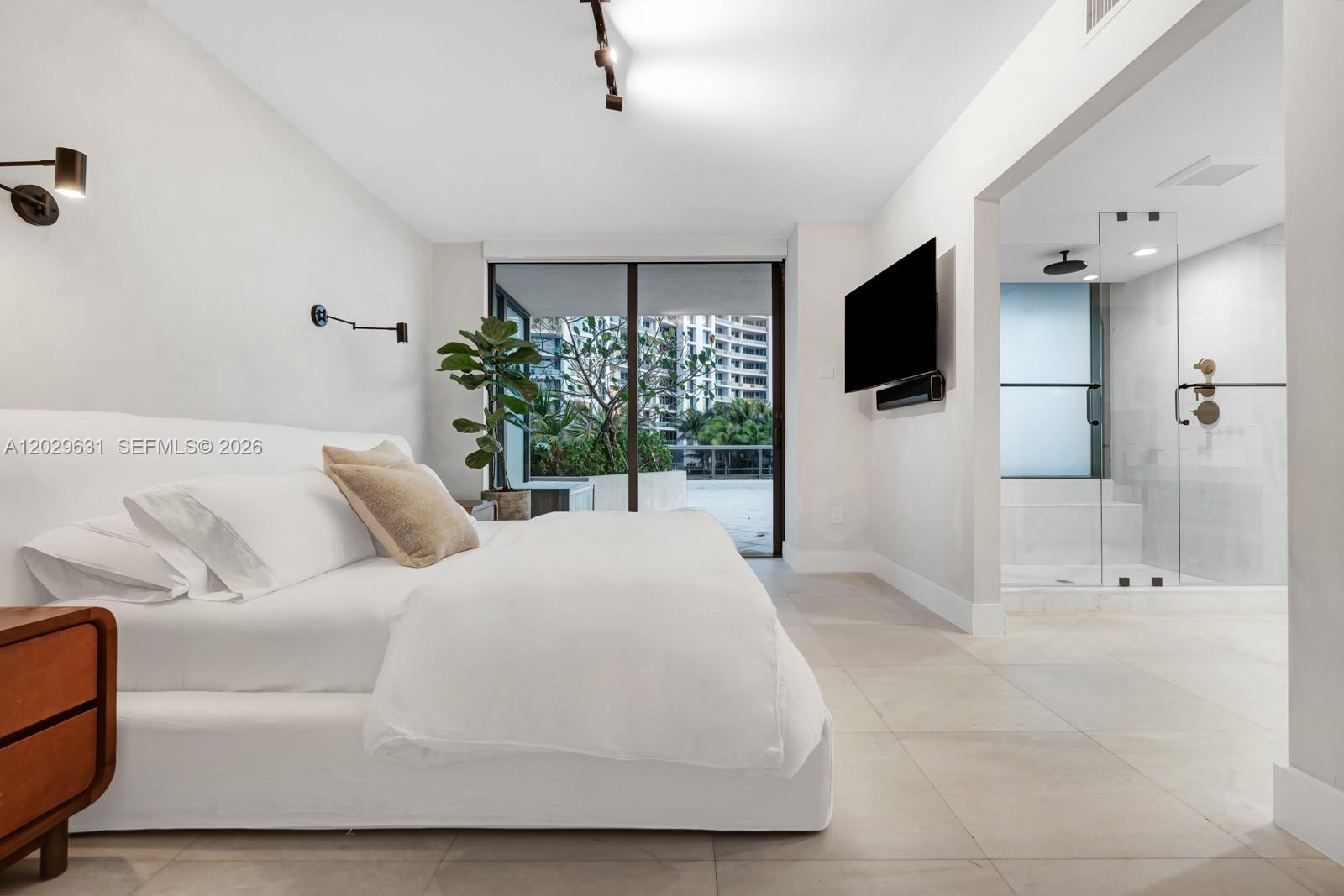 MEI CONDO - Residential