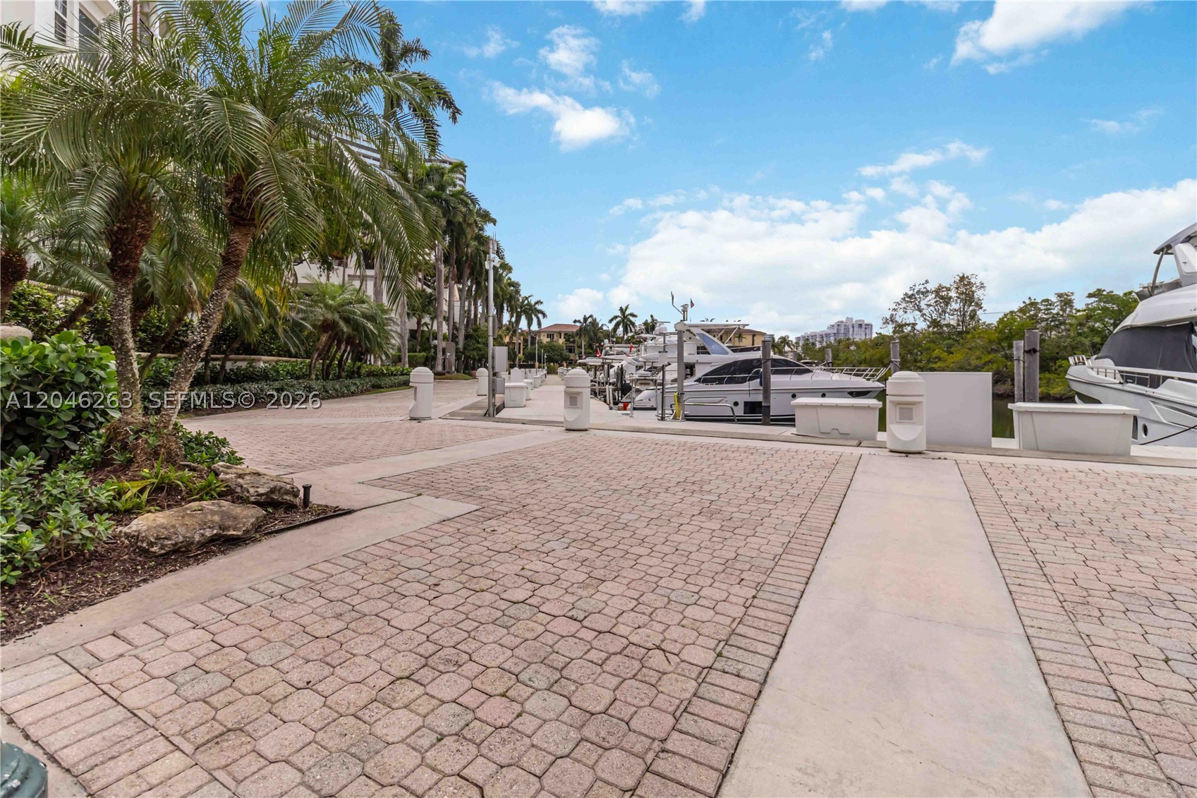 MEDITERRANEAN VILLAGE - Residential