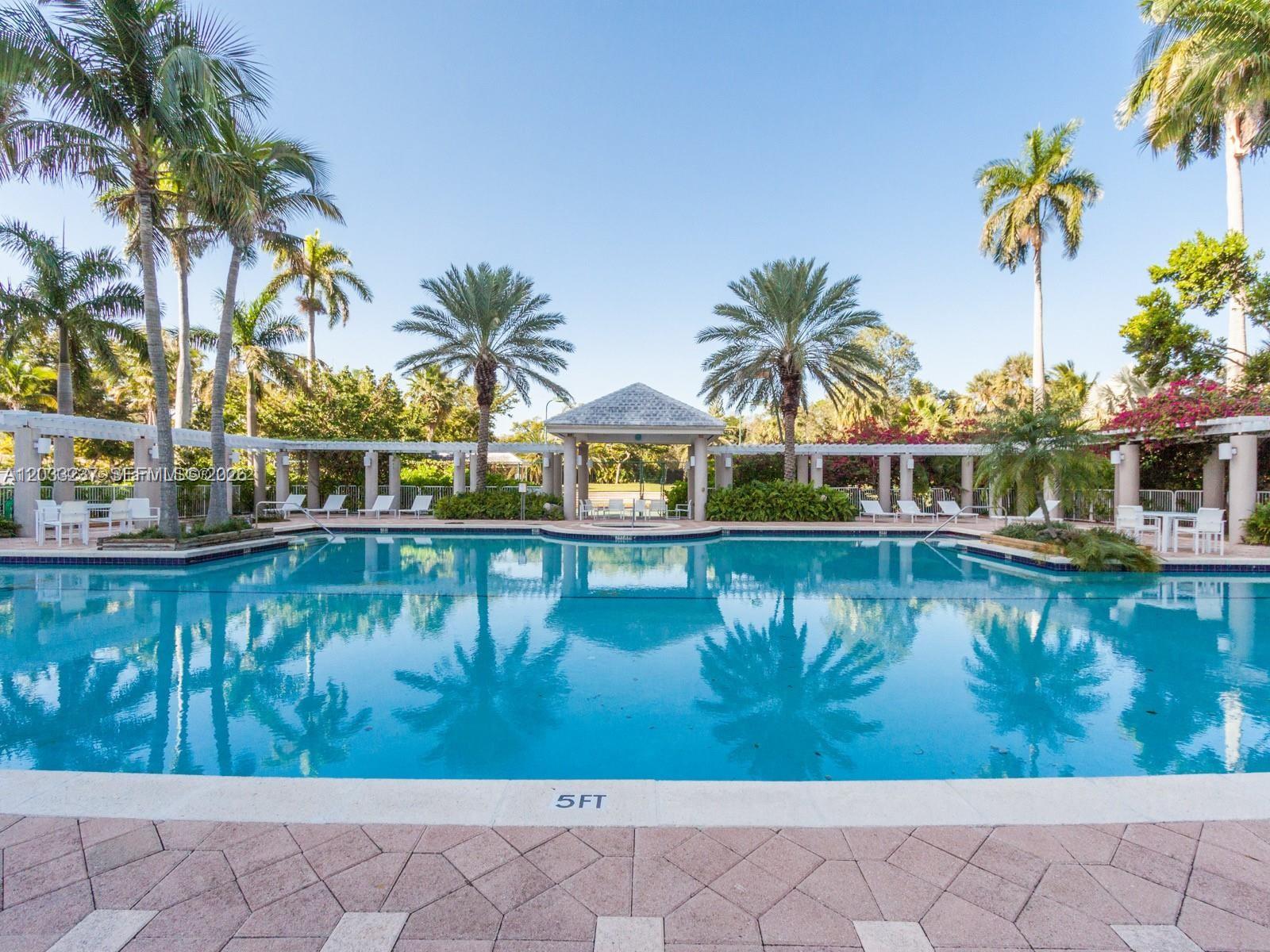 PALM BAY CONDOMINIUM - Residential