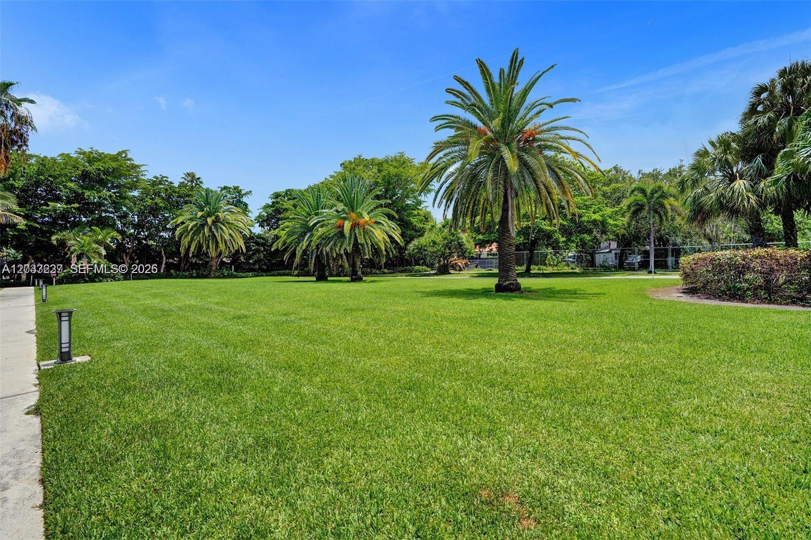 PALM BAY CONDOMINIUM - Residential