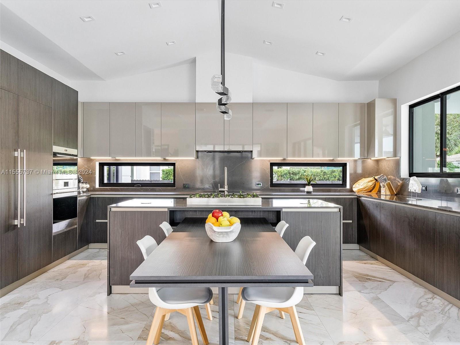 MIAMI SHORES BAY VIEW - Residential