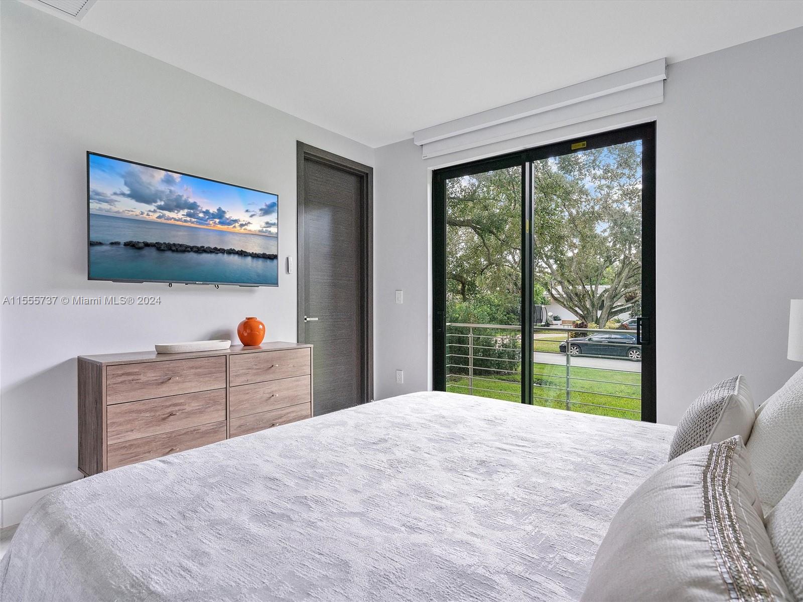 MIAMI SHORES BAY VIEW - Residential