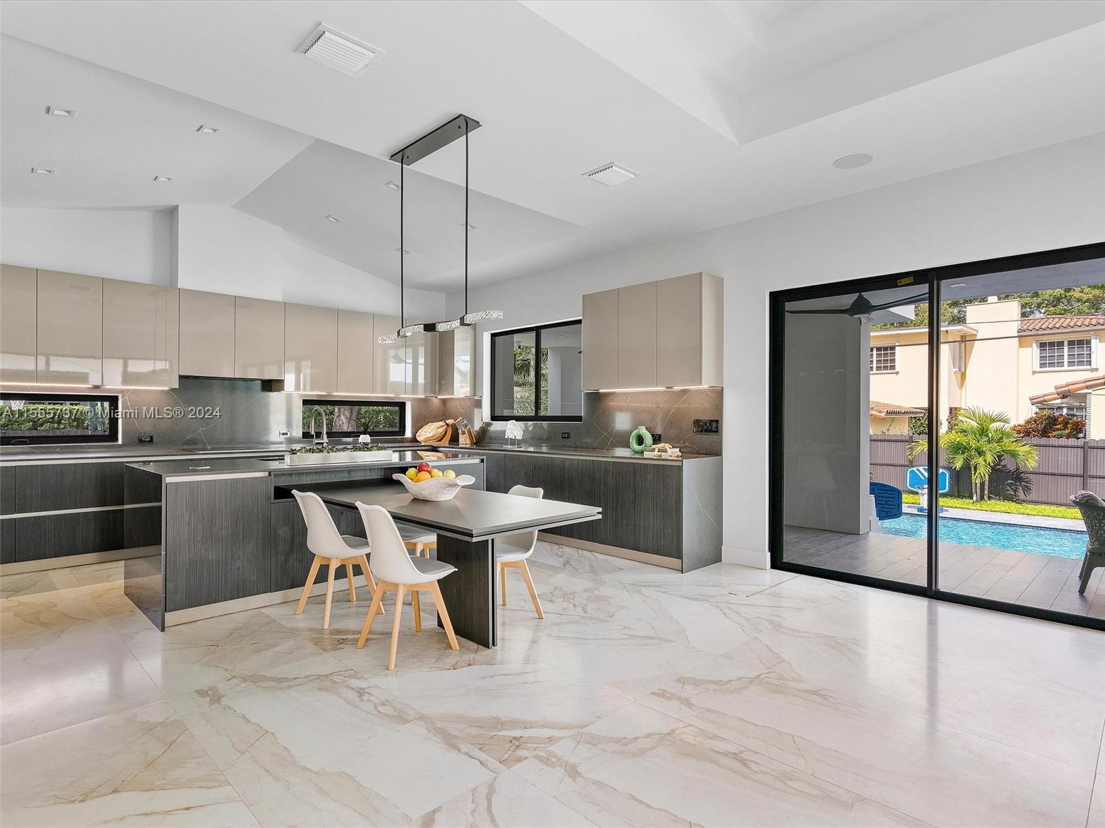MIAMI SHORES BAY VIEW - Residential