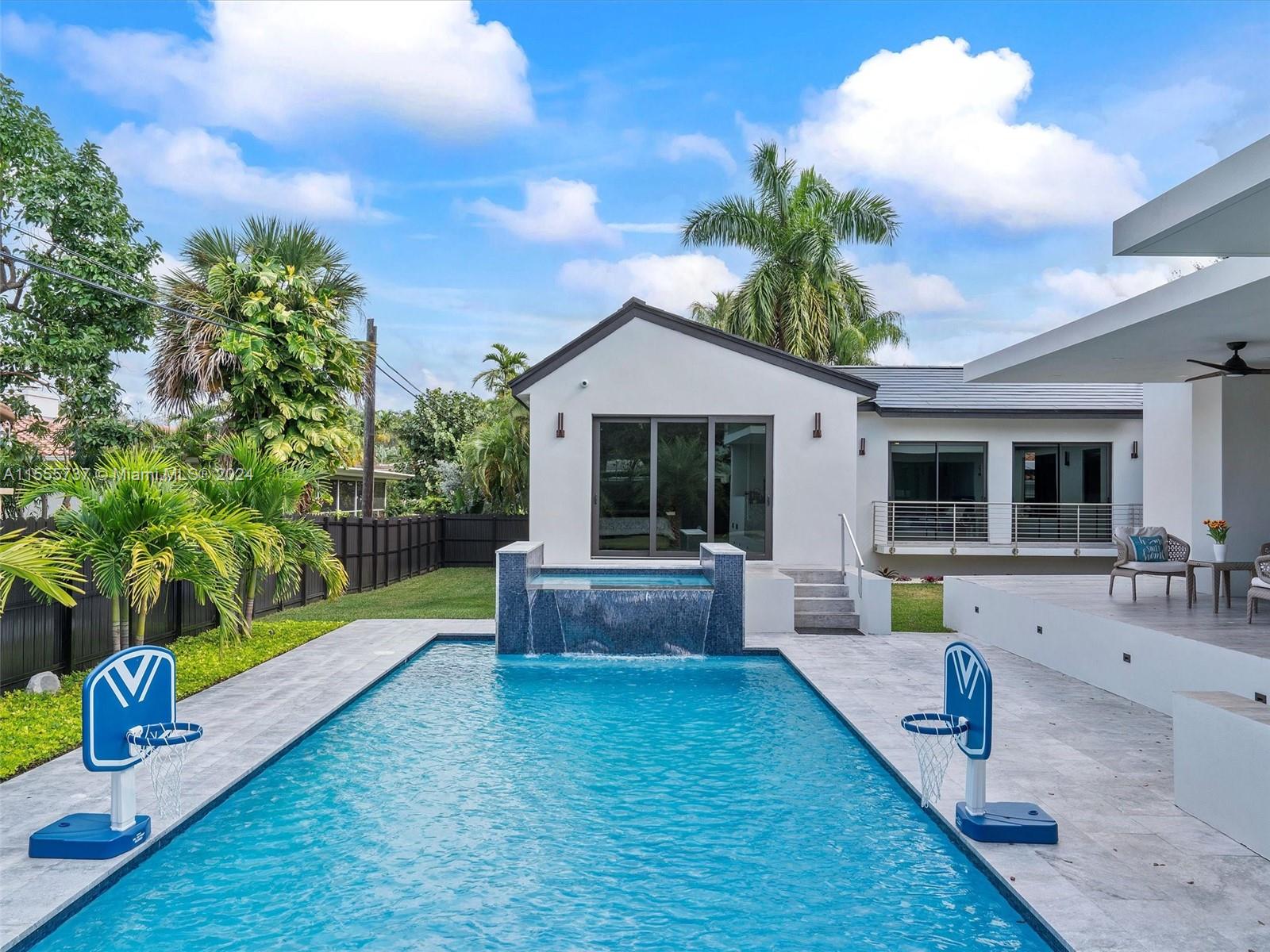 MIAMI SHORES BAY VIEW - Residential