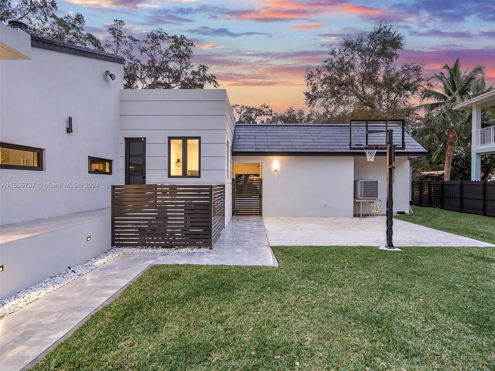 MIAMI SHORES BAY VIEW - Residential