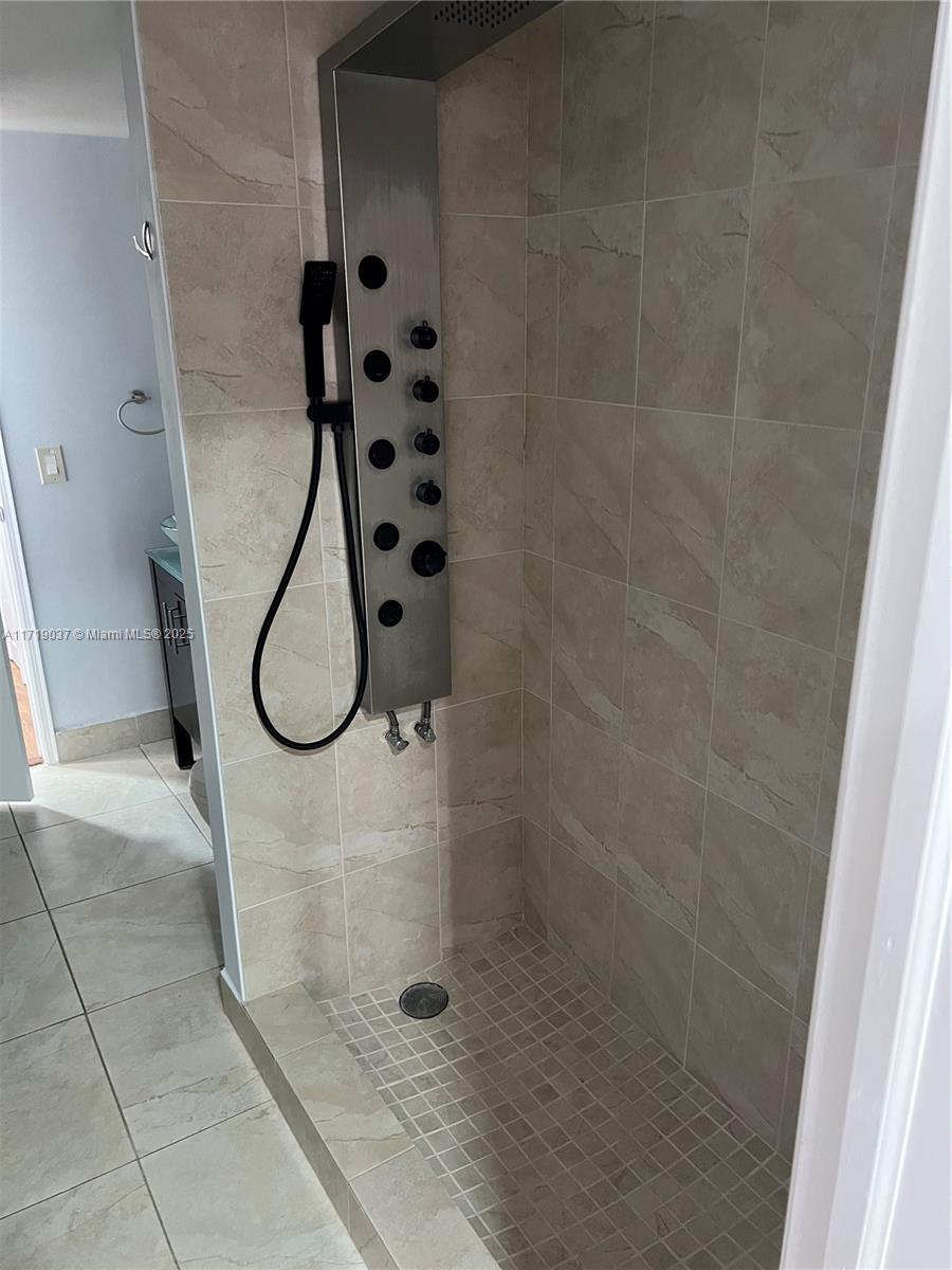 KENDALL WALK - Residential Lease