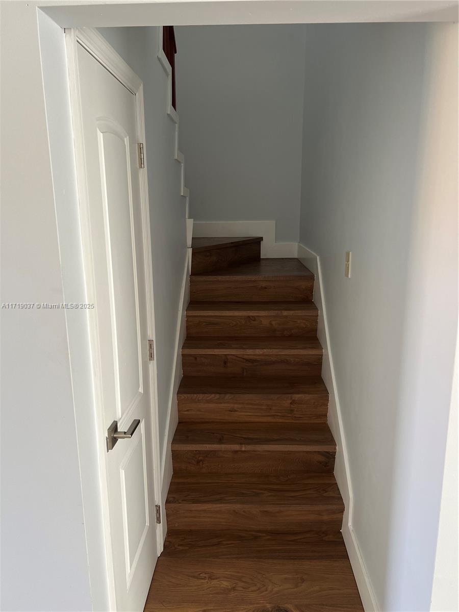 KENDALL WALK - Residential Lease