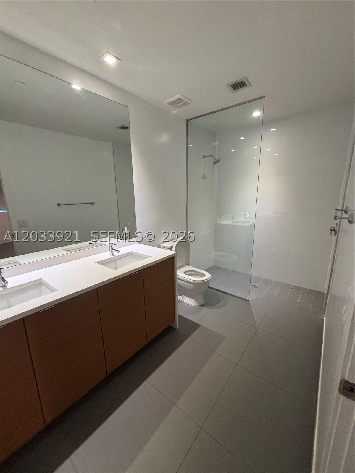 250 WYNWOOD CONDO - Residential