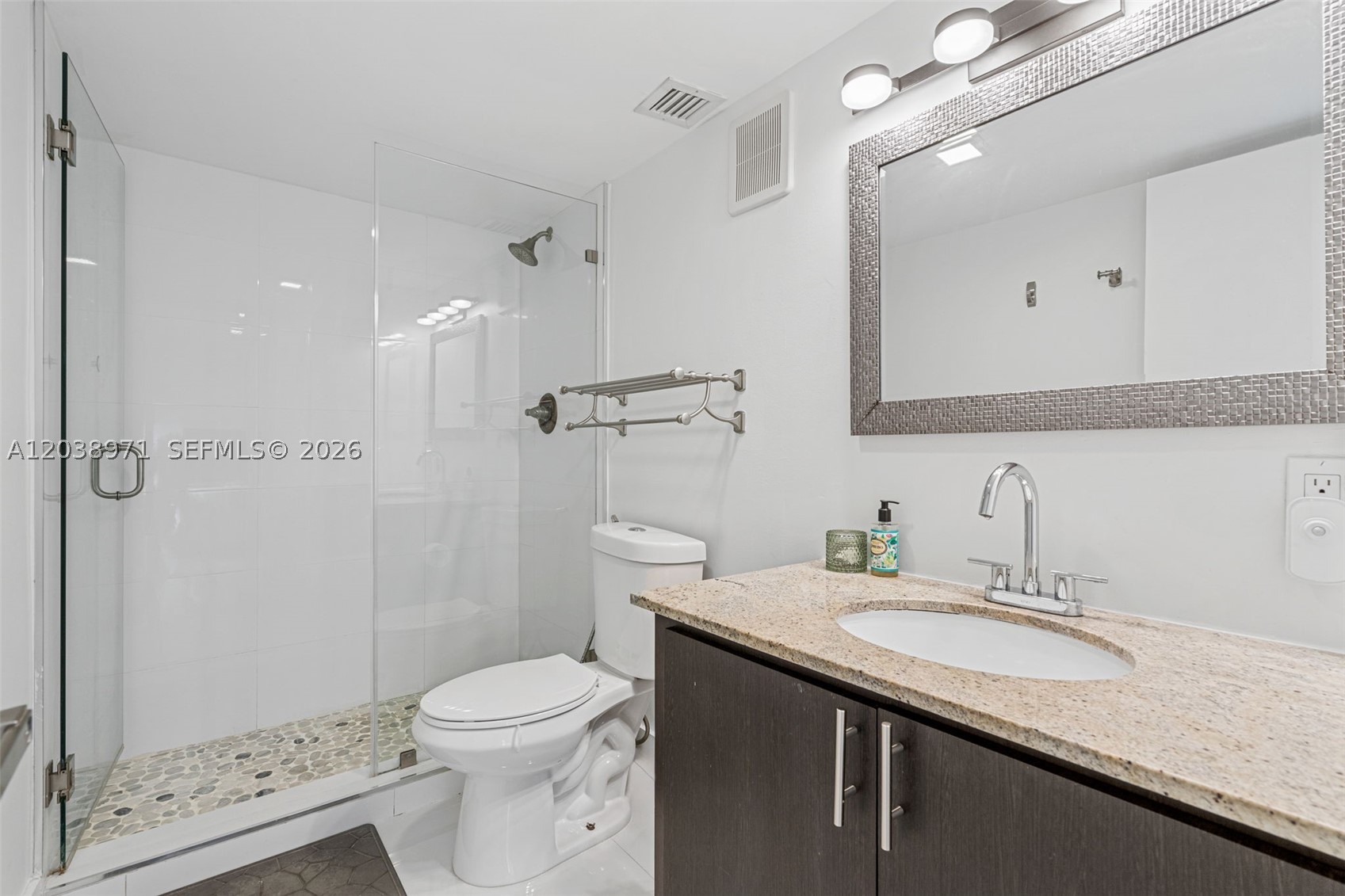 CLINTON CONDO - Residential Lease