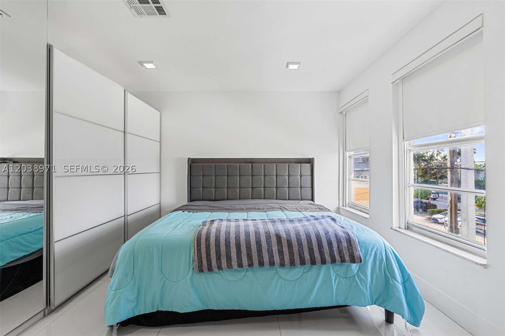 CLINTON CONDO - Residential Lease