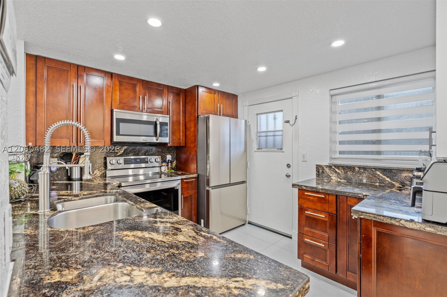 MEADOWBROOK TOWERS CONDO - Residential