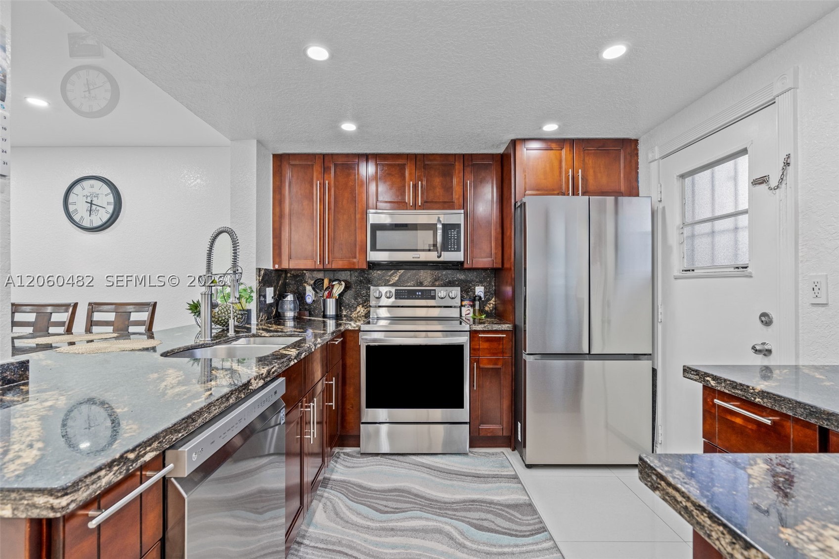 MEADOWBROOK TOWERS CONDO - Residential