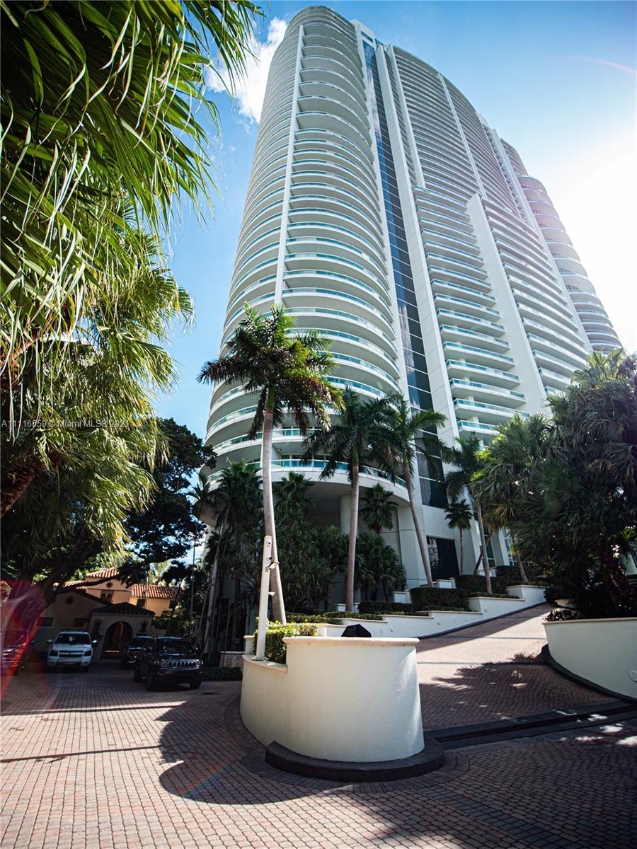 SANTA MARIA CONDO - Residential