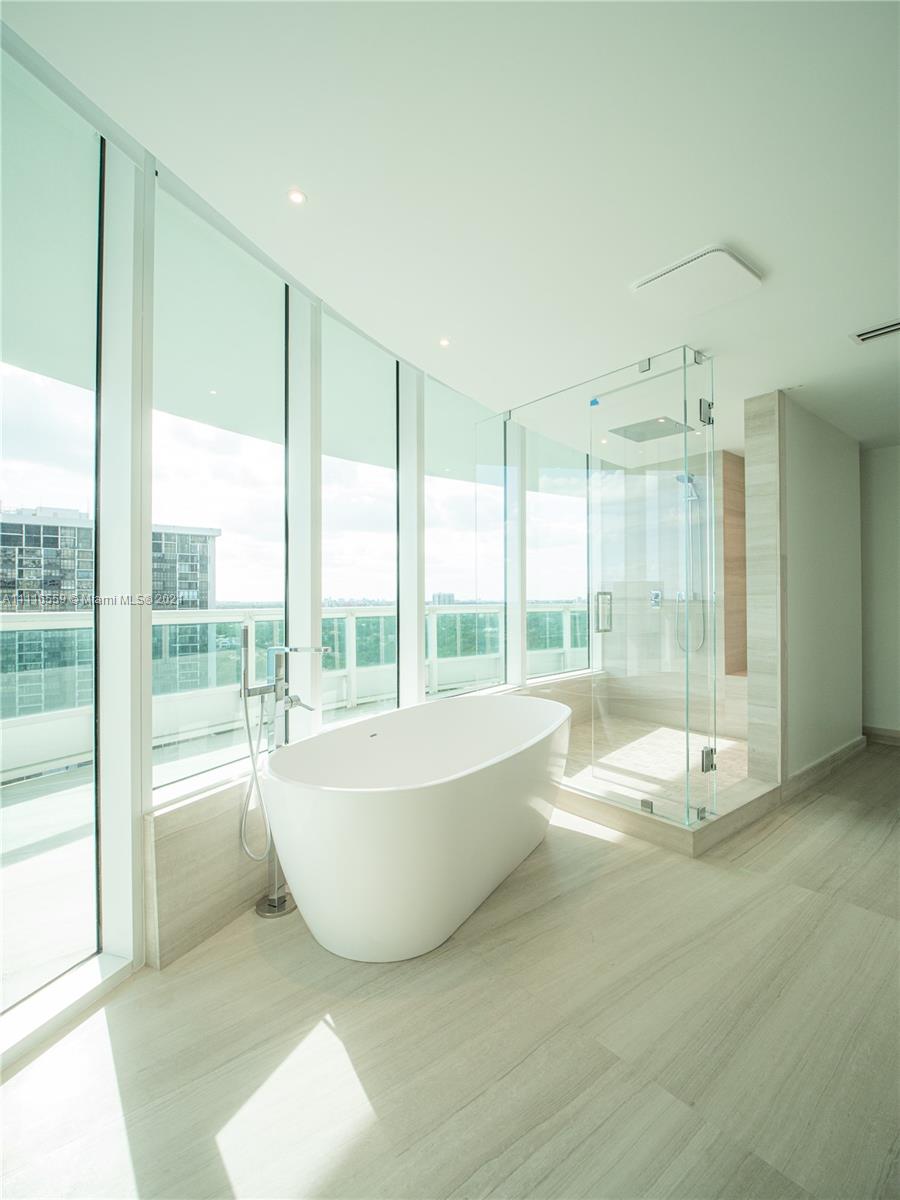 SANTA MARIA CONDO - Residential