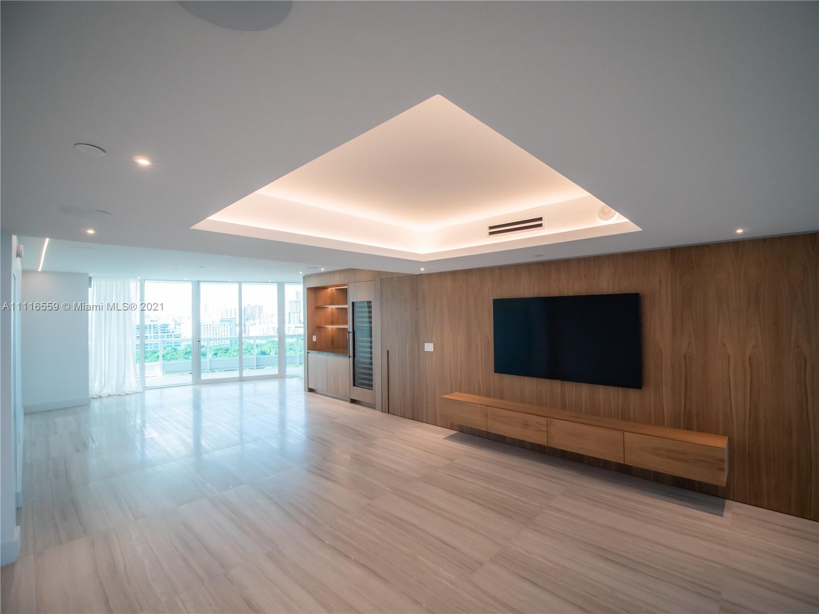 SANTA MARIA CONDO - Residential