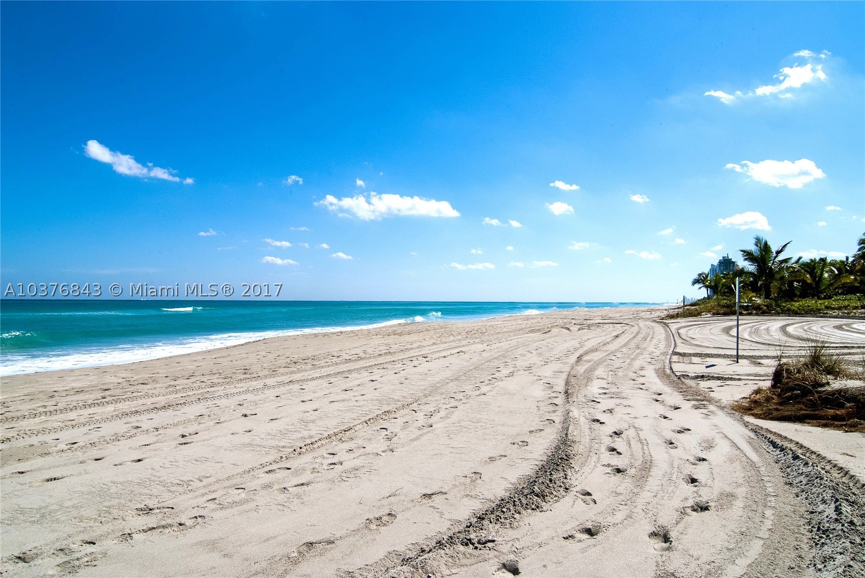 Imagine residing beachfront in S. Florida's most exclusive private oceanfront community, Golden Beach. This prime land is 27,300 sqft & offers 100ft of private beach making it a rare investment opportunity to build a spec house or build your dream home w/the sand at your backyard! Located in the center & tucked away from the buildings of Sunny Isles or Hallandale. Existing beachfront cabana. Tennis, basketball and volleyball courts, private beach pavilion w/chair service, guard gate, multiple parks w/exercise equipment & fountains, a playground, private maintenance crew & garbage pick up, Town Hall & 24-hour private police force. The police enforce safety by utilizing a guard gate, community patrol, marine boat patrolling, k-9 dogs and all-terrain vehicles on the beach. NO ASSOCIATION FEE.