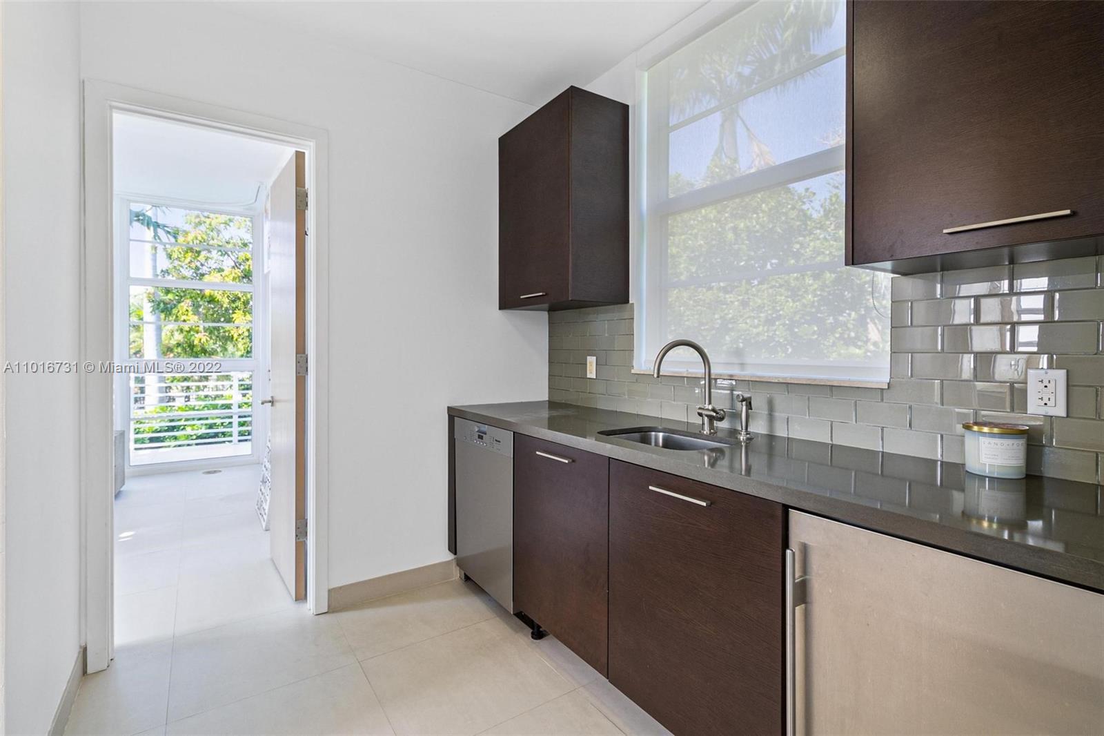 BEACH VIEW ADDN RESUB - Residential