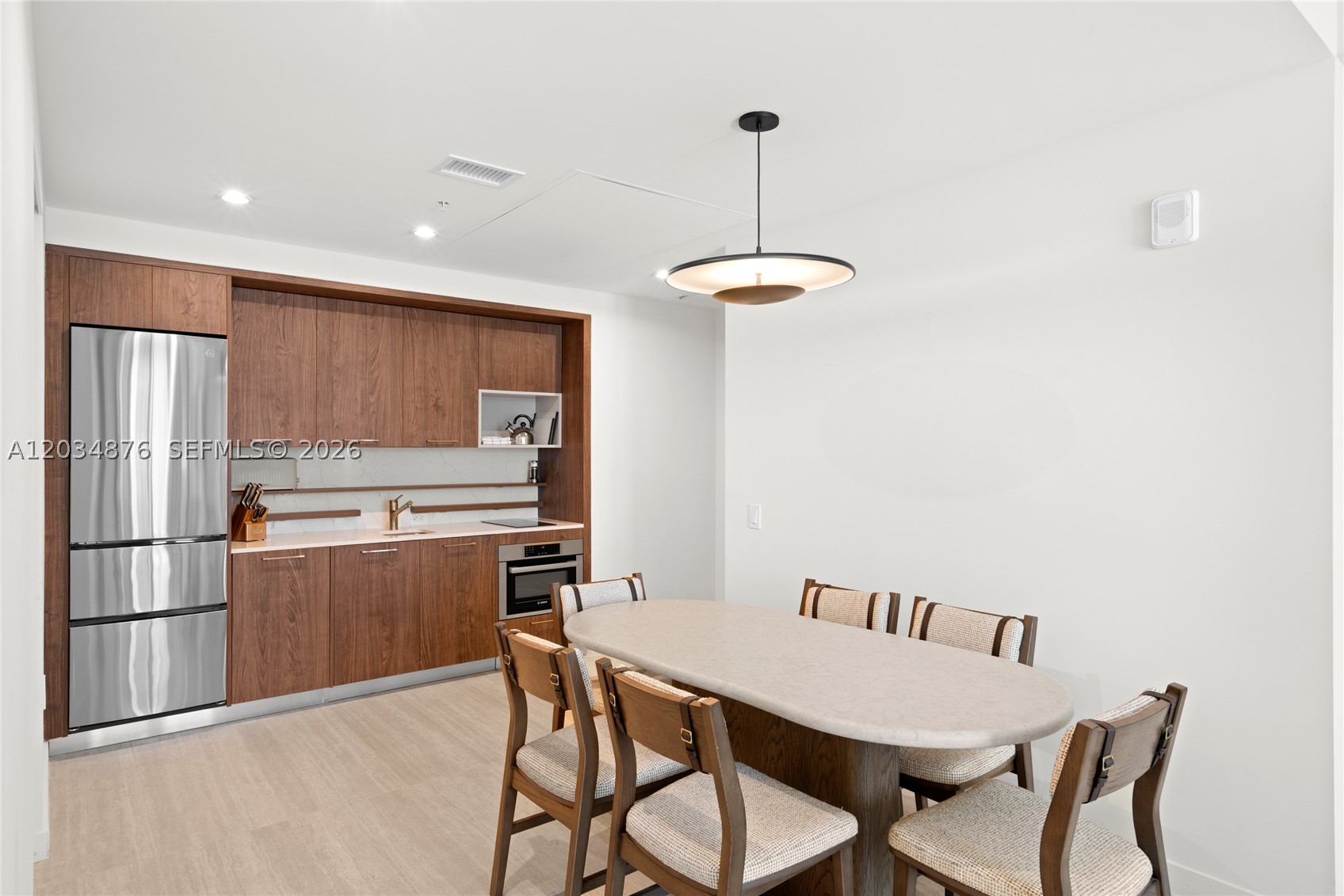 DOMUS BRICKELL PARK - Residential