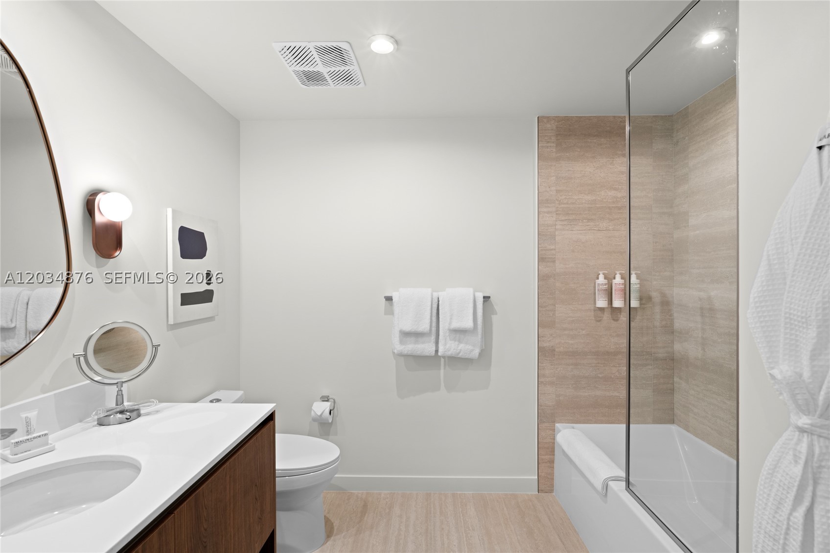 DOMUS BRICKELL PARK - Residential