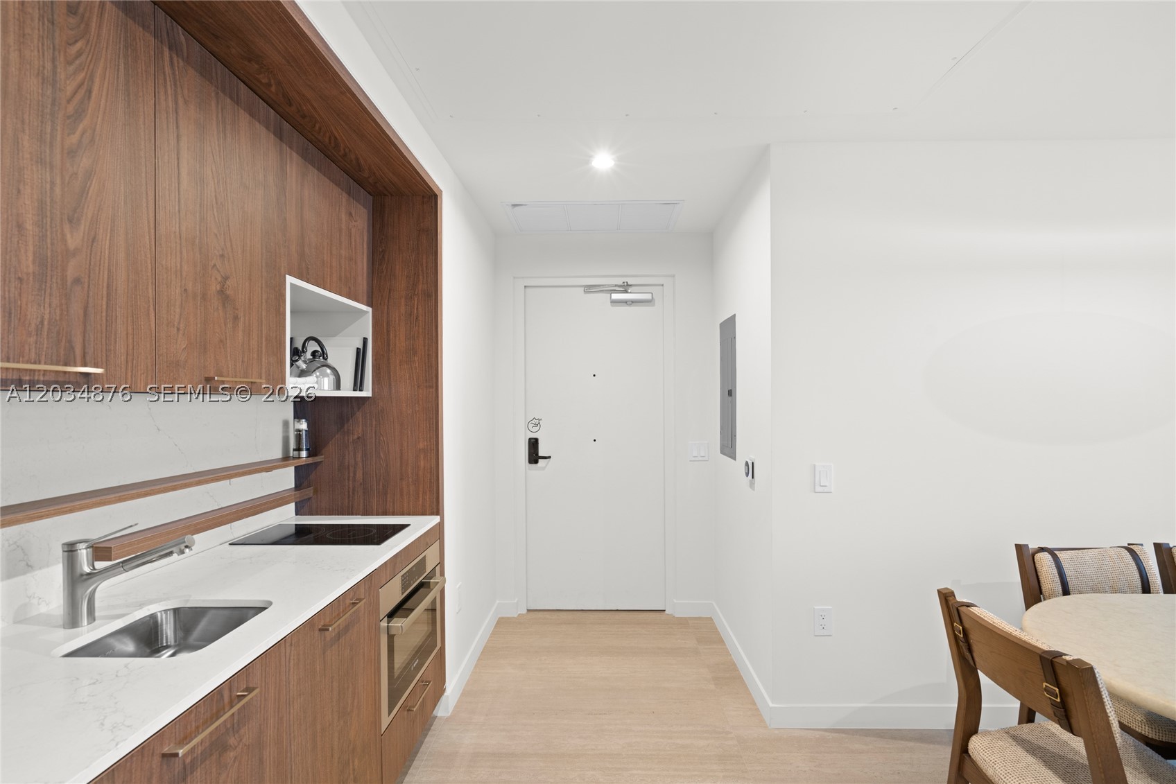 DOMUS BRICKELL PARK - Residential