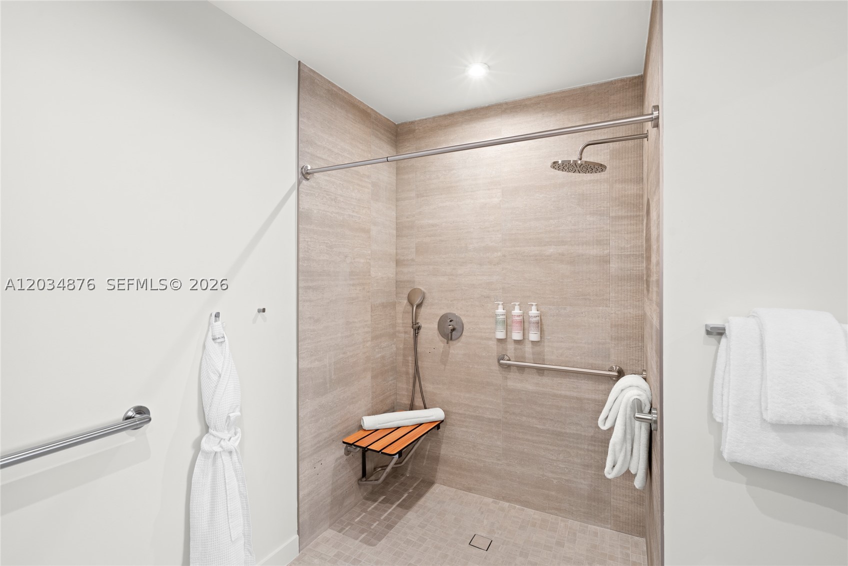 DOMUS BRICKELL PARK - Residential