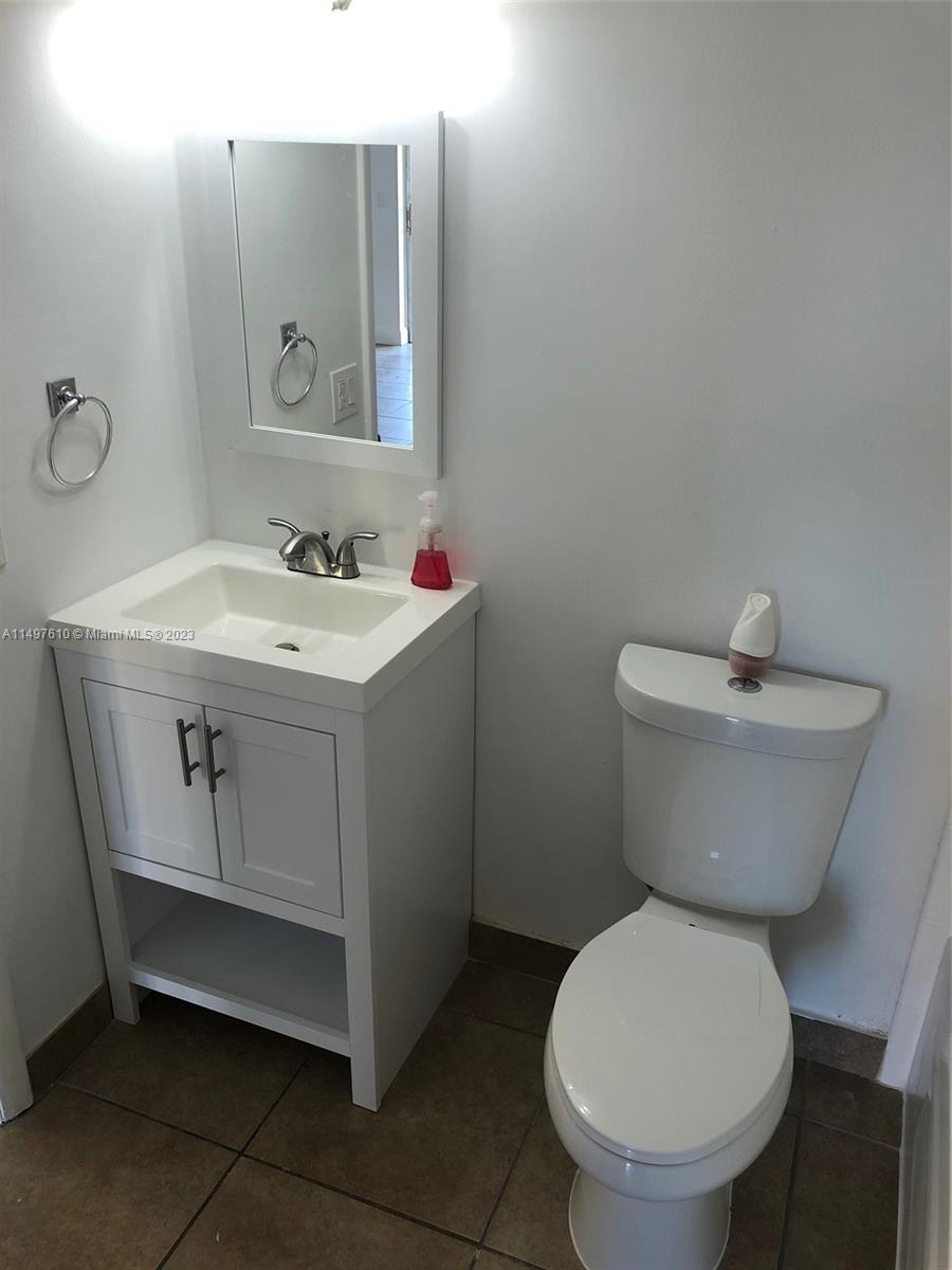 SUNSET VILLAS NO 3 CONDO - Residential Lease