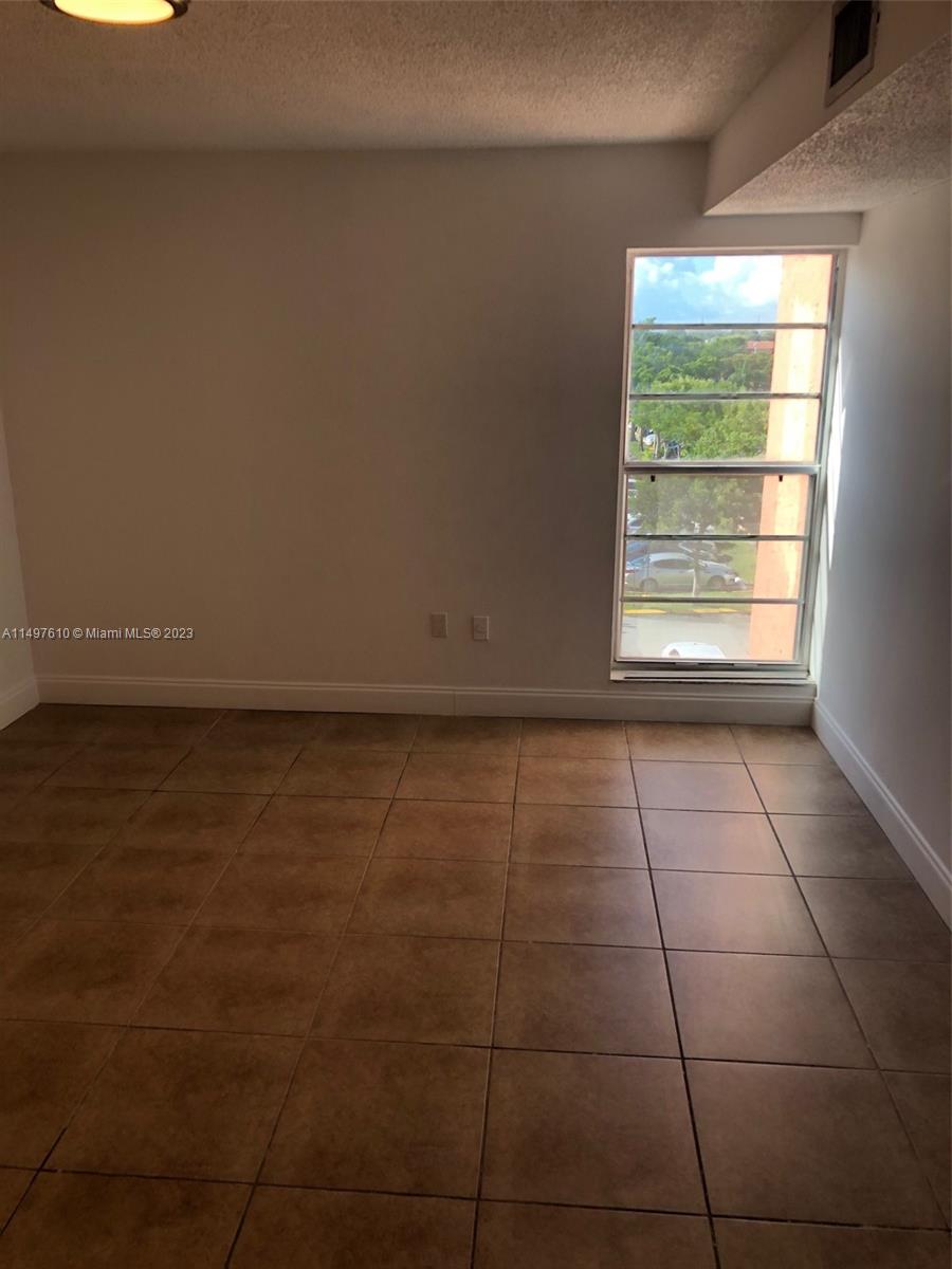 SUNSET VILLAS NO 3 CONDO - Residential Lease