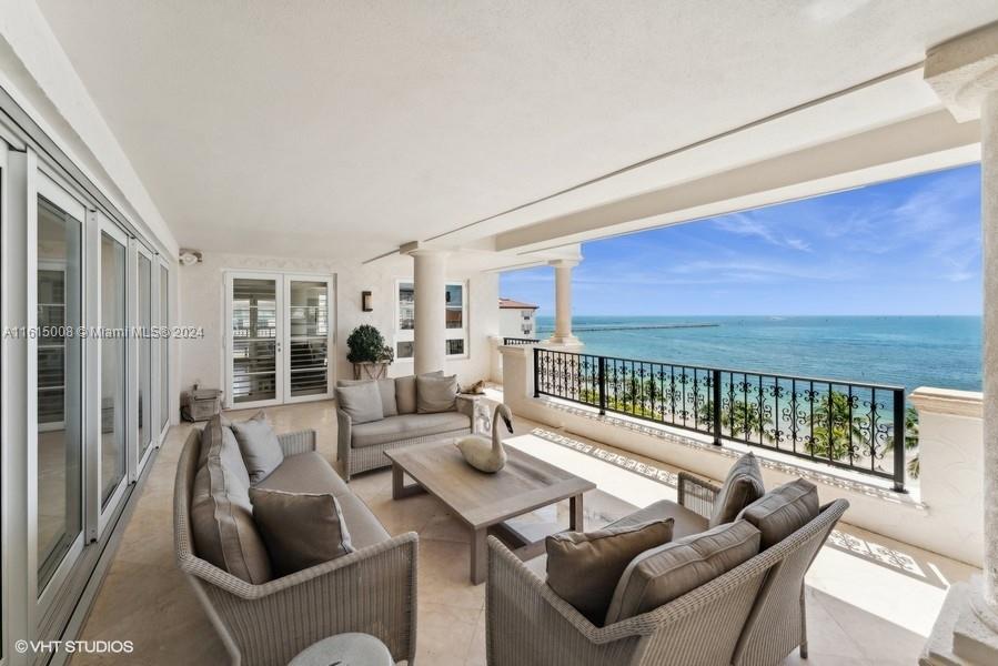 OCEANSIDE FISHER ISL COND - Residential