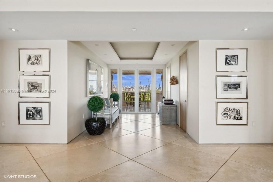 OCEANSIDE FISHER ISL COND - Residential