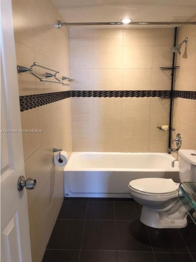 CYPRESS CLUB OF KENDALE C - Residential Lease