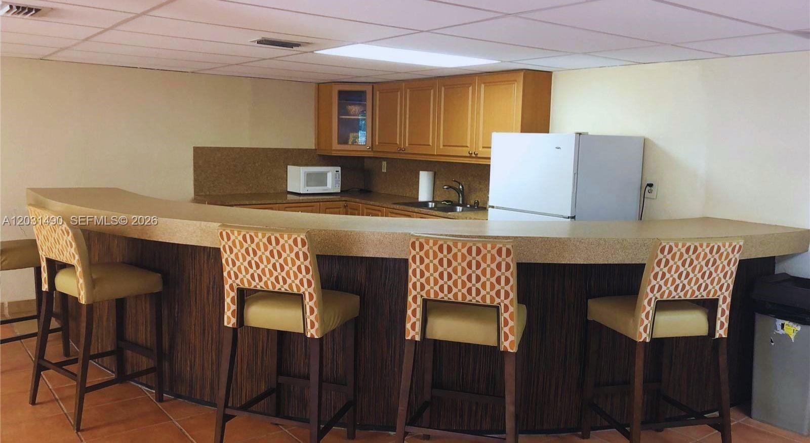 CYPRESS CLUB OF KENDALE C - Residential Lease
