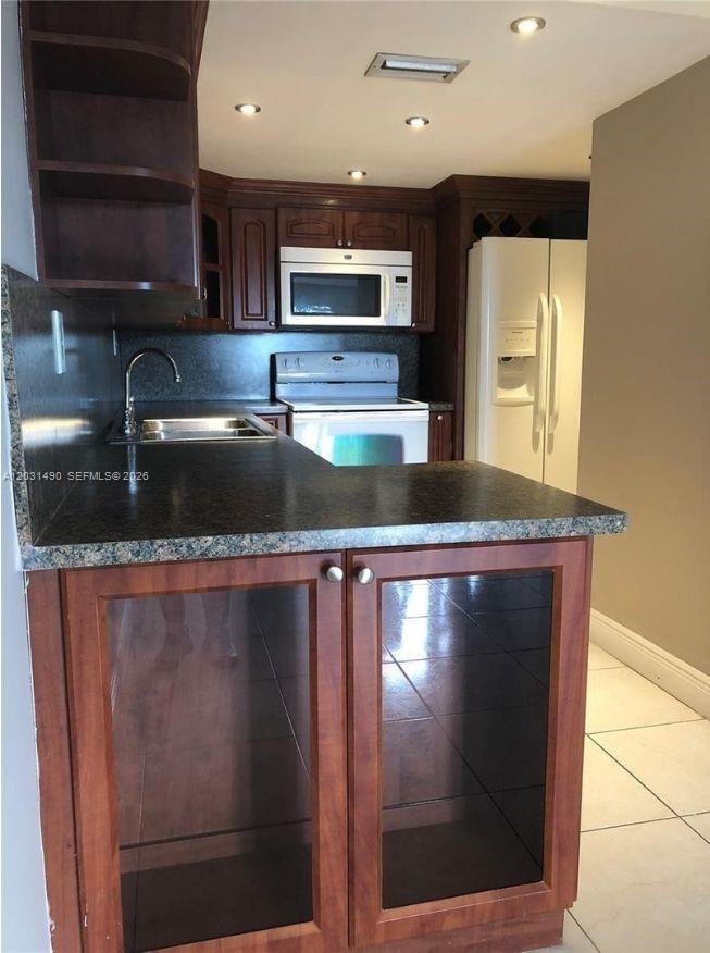 CYPRESS CLUB OF KENDALE C - Residential Lease