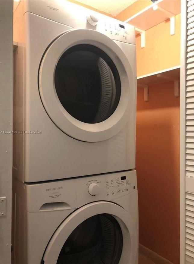 CYPRESS CLUB OF KENDALE C - Residential Lease