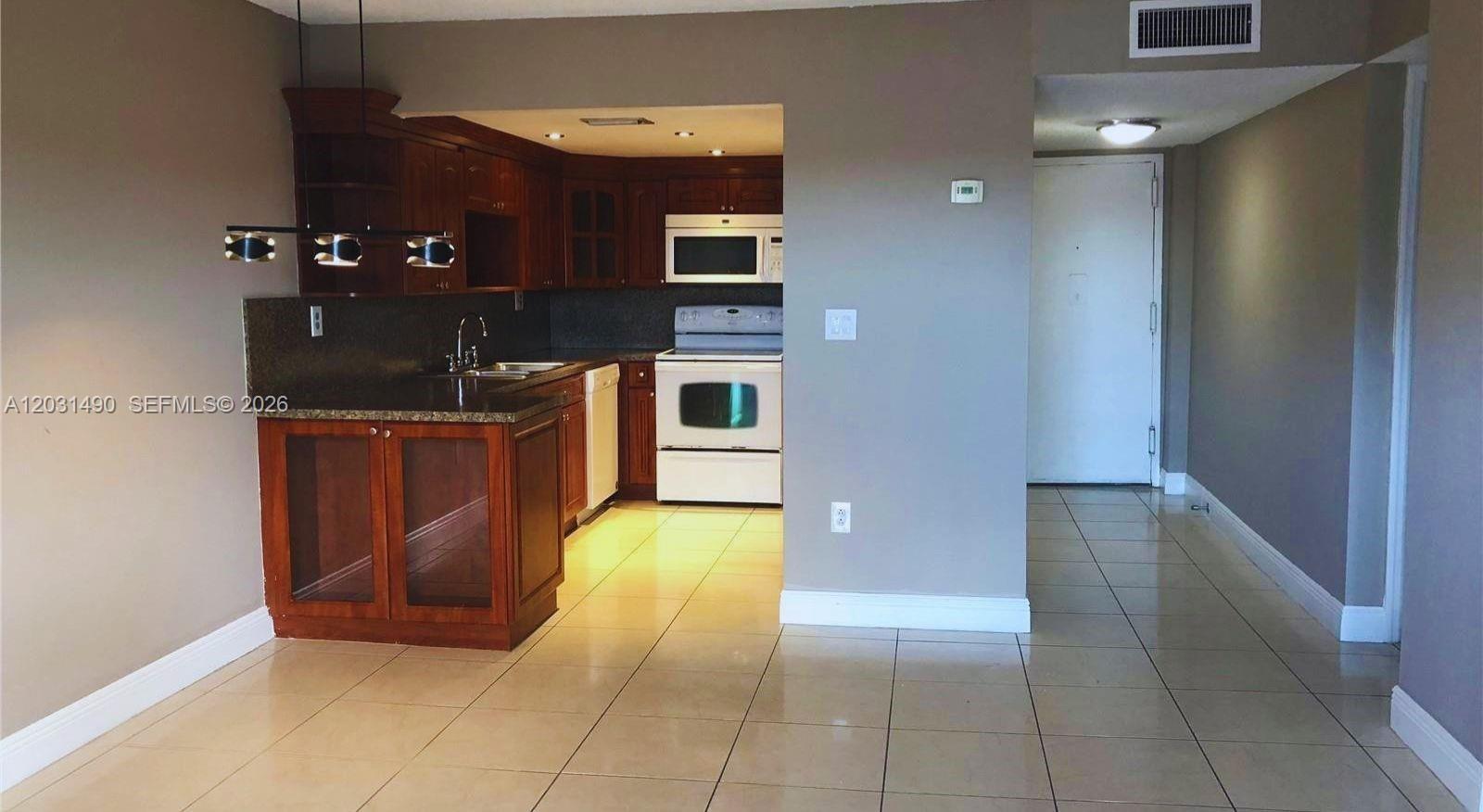 CYPRESS CLUB OF KENDALE C - Residential Lease
