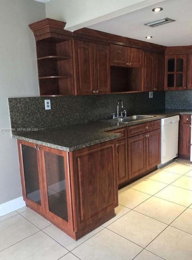 CYPRESS CLUB OF KENDALE C - Residential Lease
